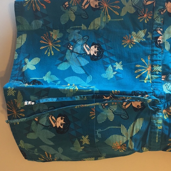 Medical Apparel / Scrub Top - Picture 4 of 6